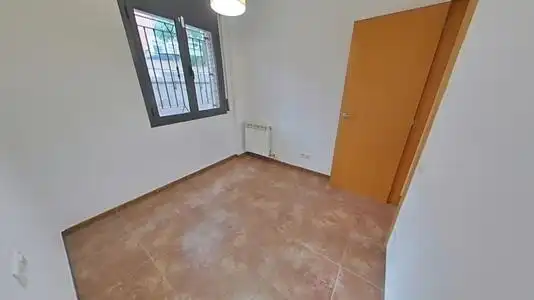 Dormitori de Pis en venda en Santa Perpètua de Mogoda amb Calefacció, Terrassa i Alarma