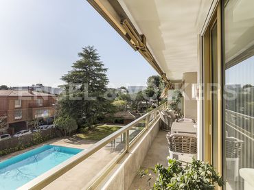 Piso con piscina en venta en Les Corts