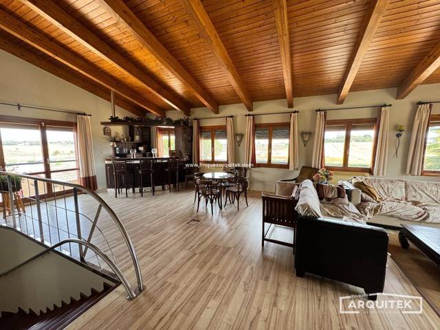 Casa-chalet en Venta en Monzón