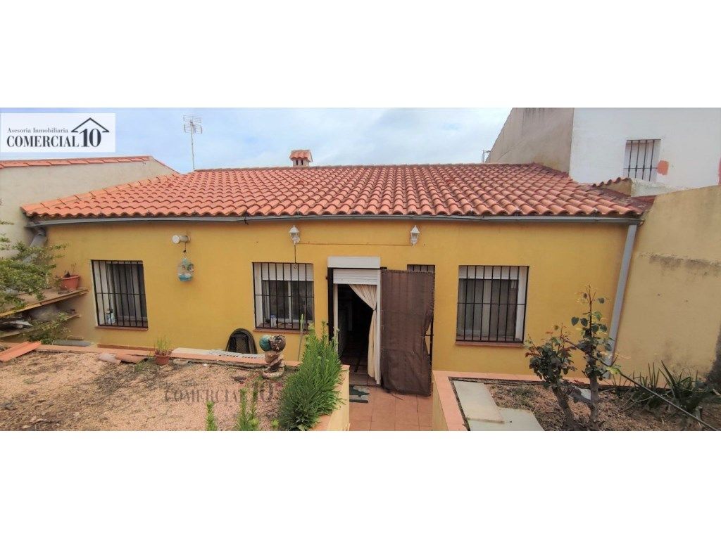 House or chalet for sale in Almendral