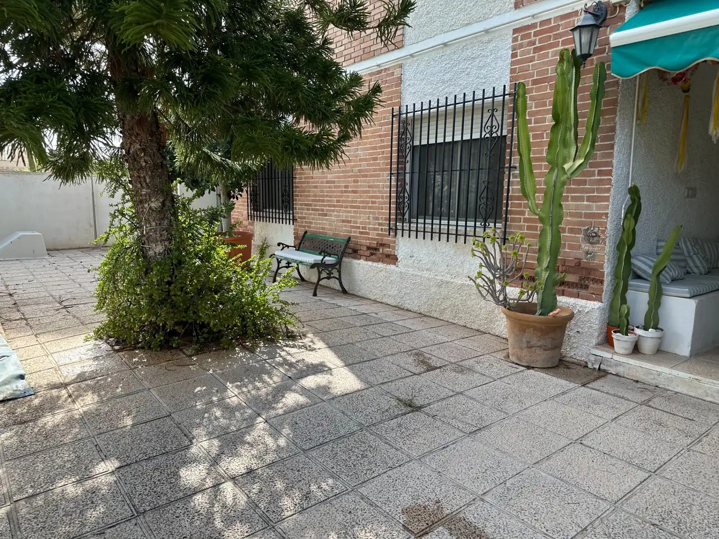 Vista exterior de Casa adosada en venta en Pilar de la Horadada con Calefacción, Jardín privado y Trastero
