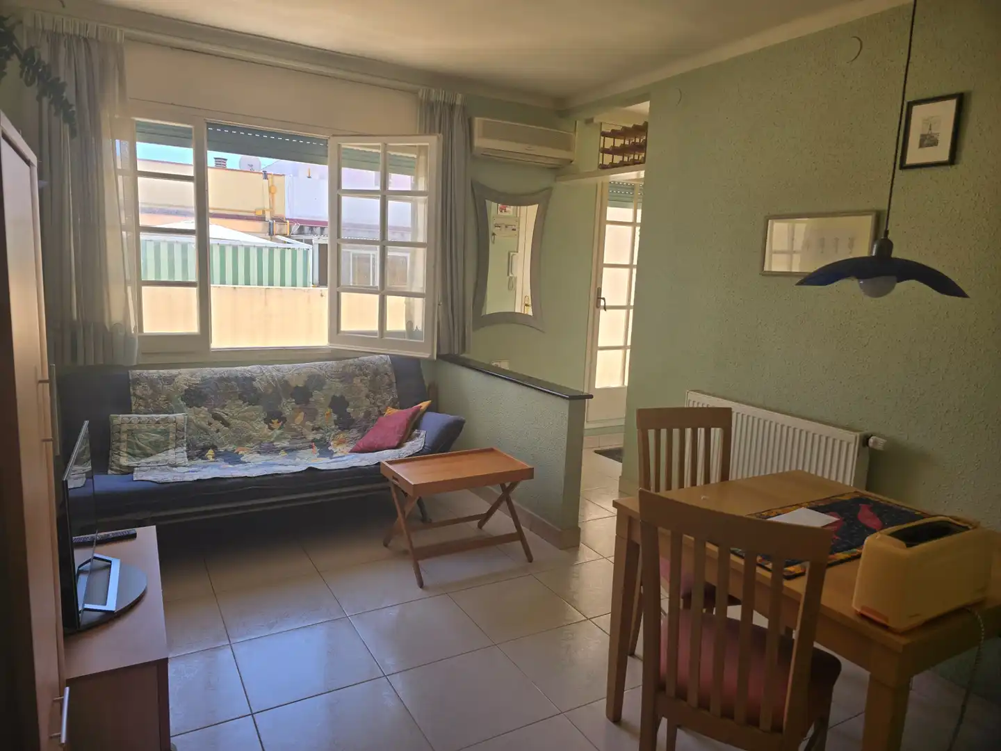 Habitación de Ático en venta en Vilanova i la Geltrú con Terraza