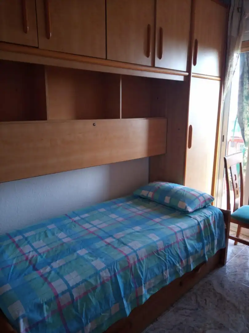 Bedroom of Apartments for share in L'Hospitalet de Llobregat  with Furnished, Balcony and Internet