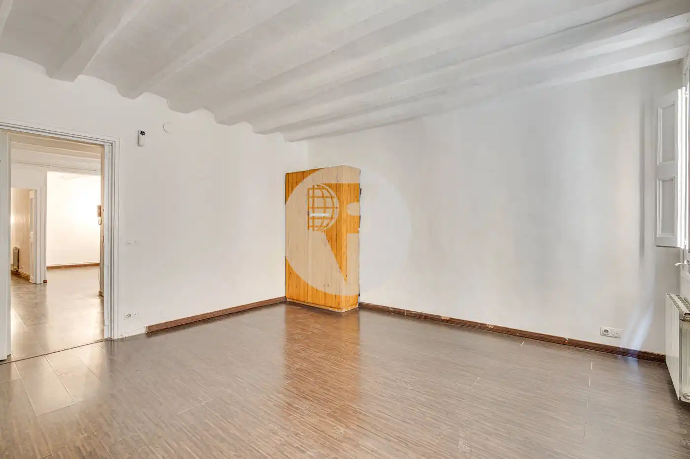 Piso en venta en Barcelona con Calefacción y Balcón