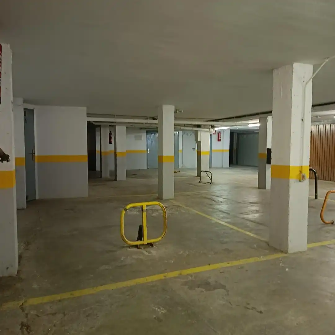 Aparcament de Àtic en venda en Vielha e Mijaran amb Calefacció, Parquet i Traster