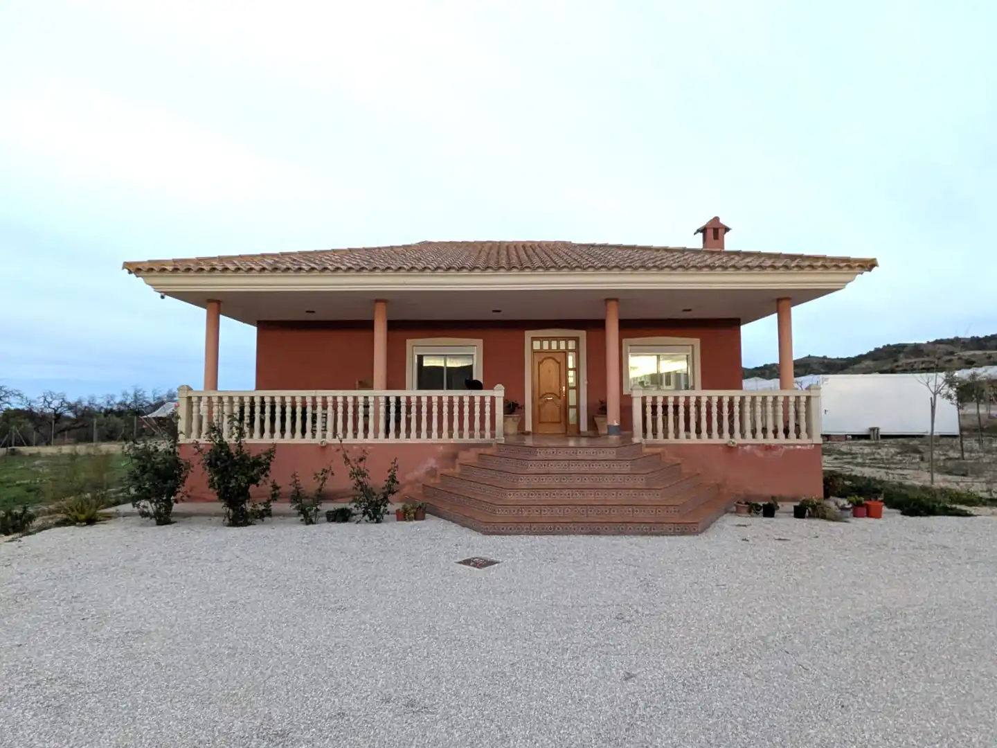 Vista exterior de Casa o xalet en venda en Totana amb Jardí privat, Moblat i Forn