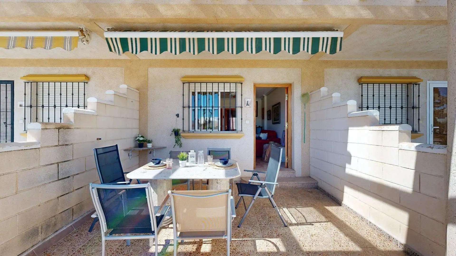 Terraza de Casa adosada en venta en Pilar de la Horadada con Jardín privado, Terraza y Balcón