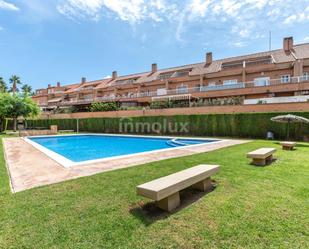 Jardí de Casa adosada en venda en Alicante / Alacant amb Aire condicionat, Terrassa i Piscina