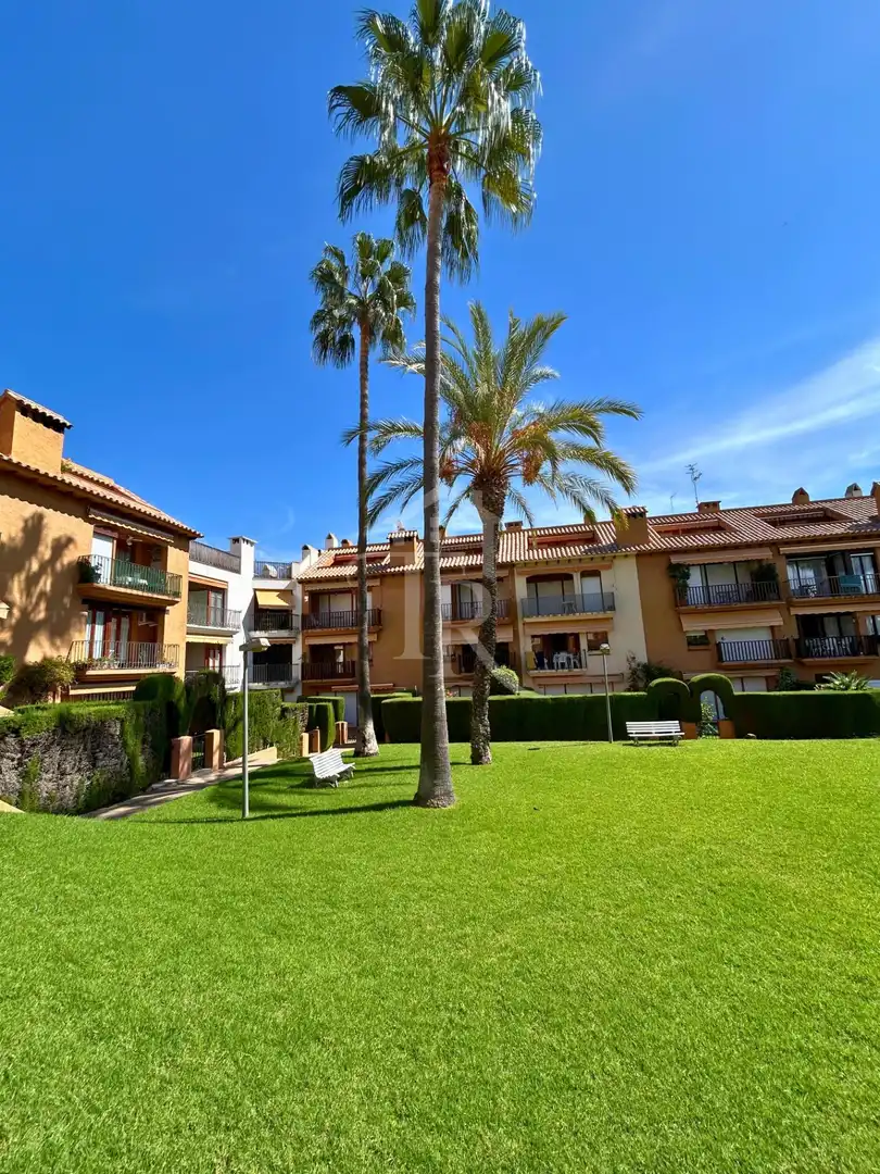 Vista exterior de Dúplex en venda en Roda de Berà, Tarragona