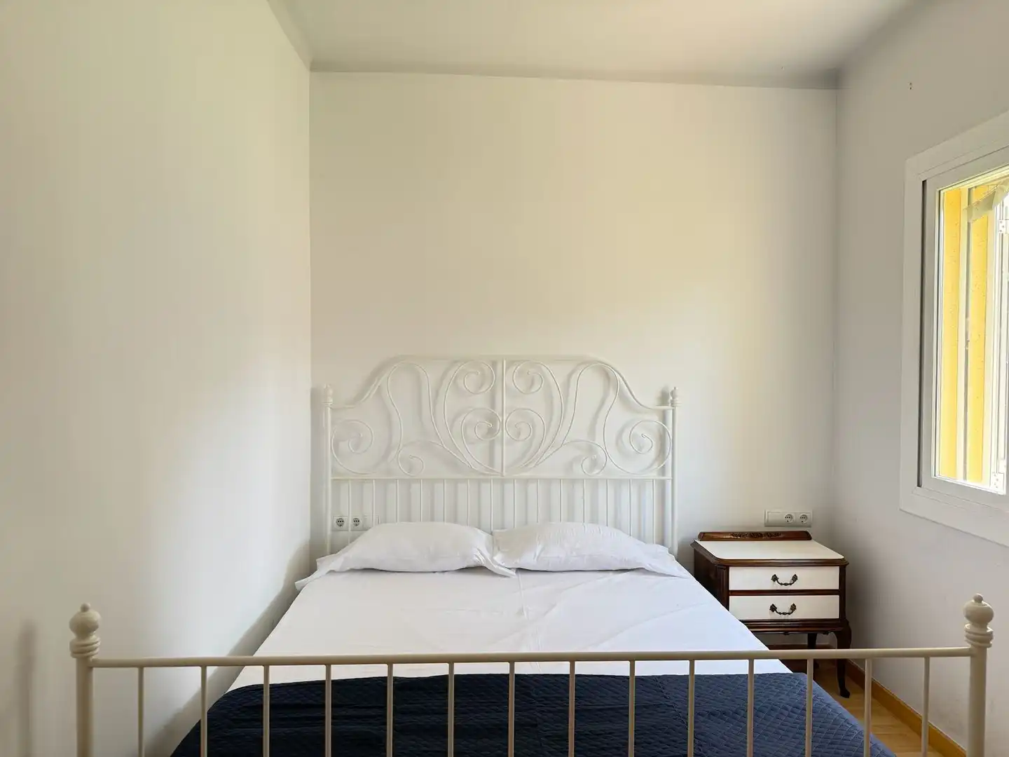 Schlafzimmer von Einfamilien-Reihenhaus zur Miete in Castelldefels mit Klimaanlage, Heizung und Privatgarten