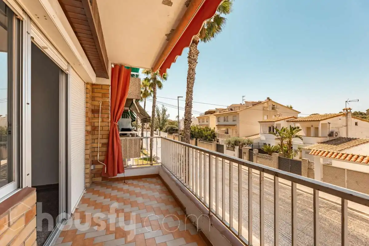 Vista exterior de Piso en venta en Sant Pere de Ribes con Calefacción y Balcón
