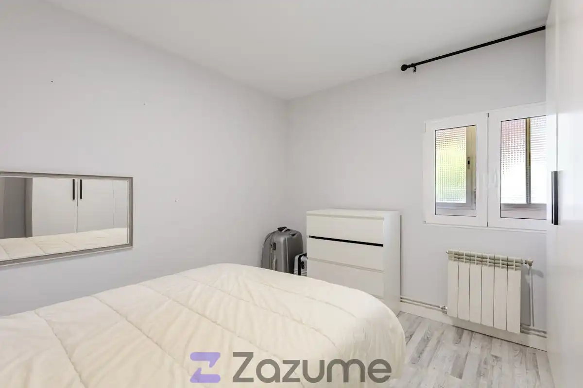 Bedroom of Flat for rent in Madrid  with Air Conditioner, Heating and Terrace