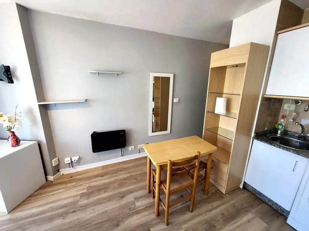 Studio avec ascenseur à louer à Rúa do Príncipe, imagen 7
