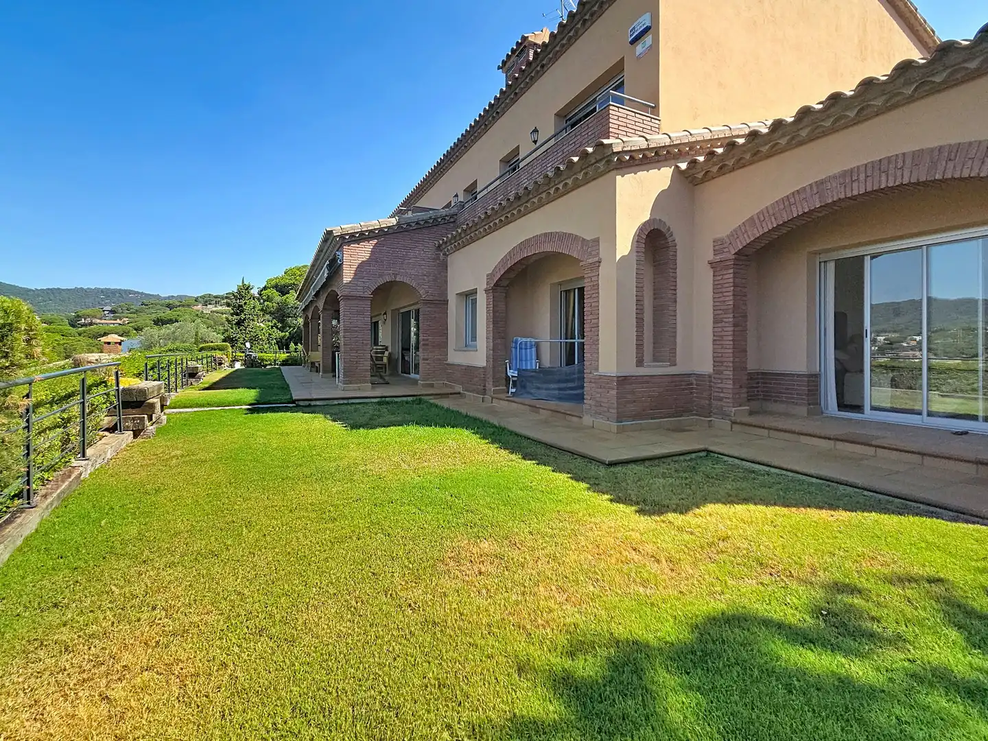 Exterior view of Houses for sale in Cabrils  with Heating and Terrace
