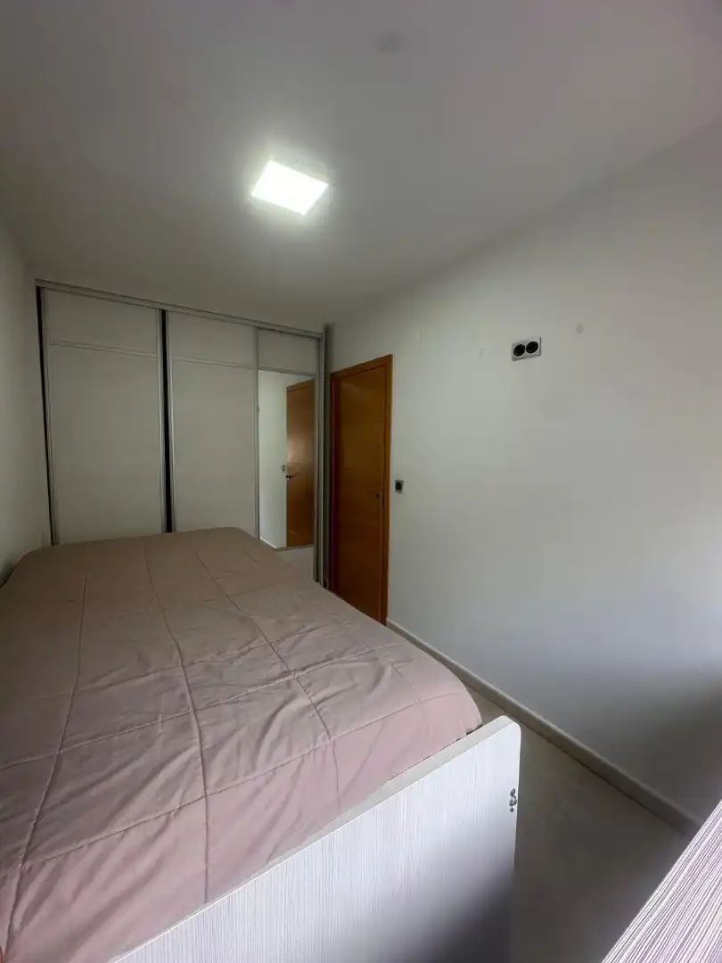 Habitación de Apartamento en venta en Don Benito con Jardín privado, Trastero y Amueblado