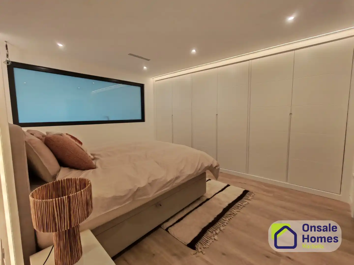 Dormitori de Apartament en venda en Marbella amb Aire condicionat, Jardí privat i Traster