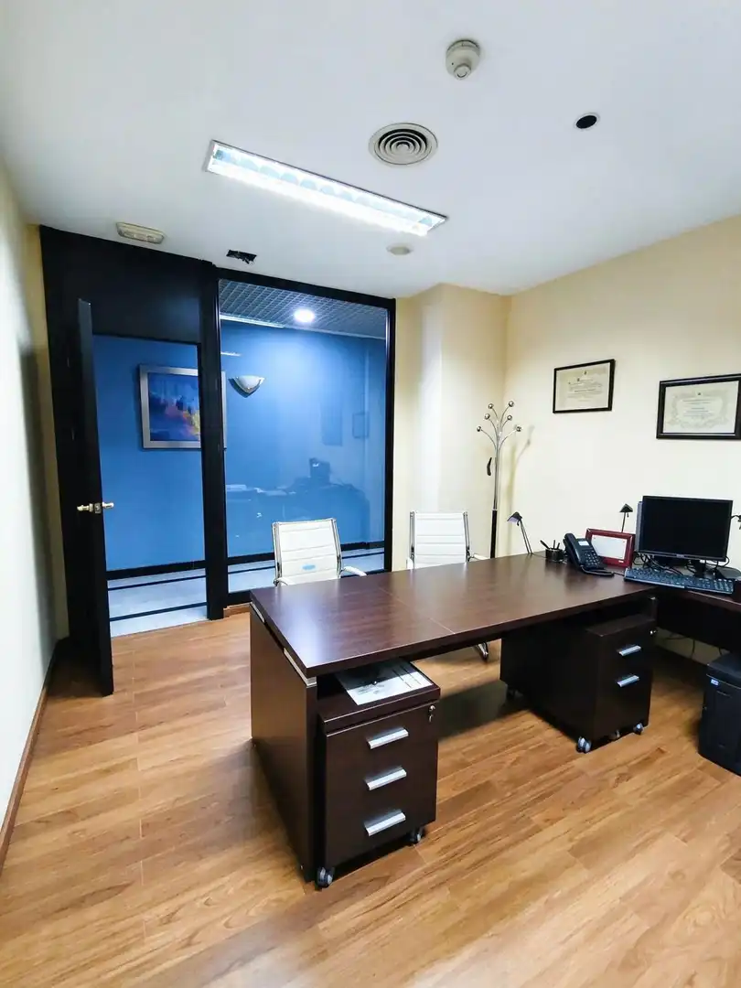 Office space with lift for sale in Casco Antiguo, imagen 14