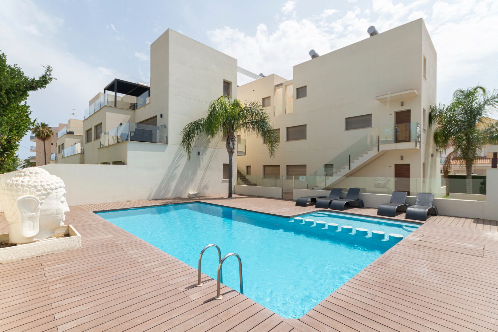 Piscina de Apartament en venda en Dénia amb Aire condicionat, Calefacció i Terrassa
