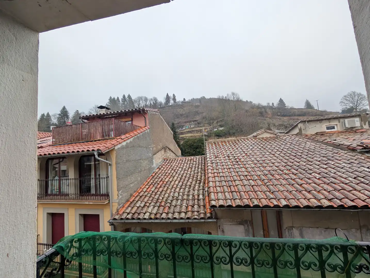 Vista exterior de Pis en venda en Camprodon amb Calefacció, Forn i Balcó