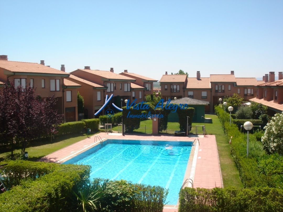 Swimming pool of House or chalet for sale in Haro  with Heating, Private garden and Terrace