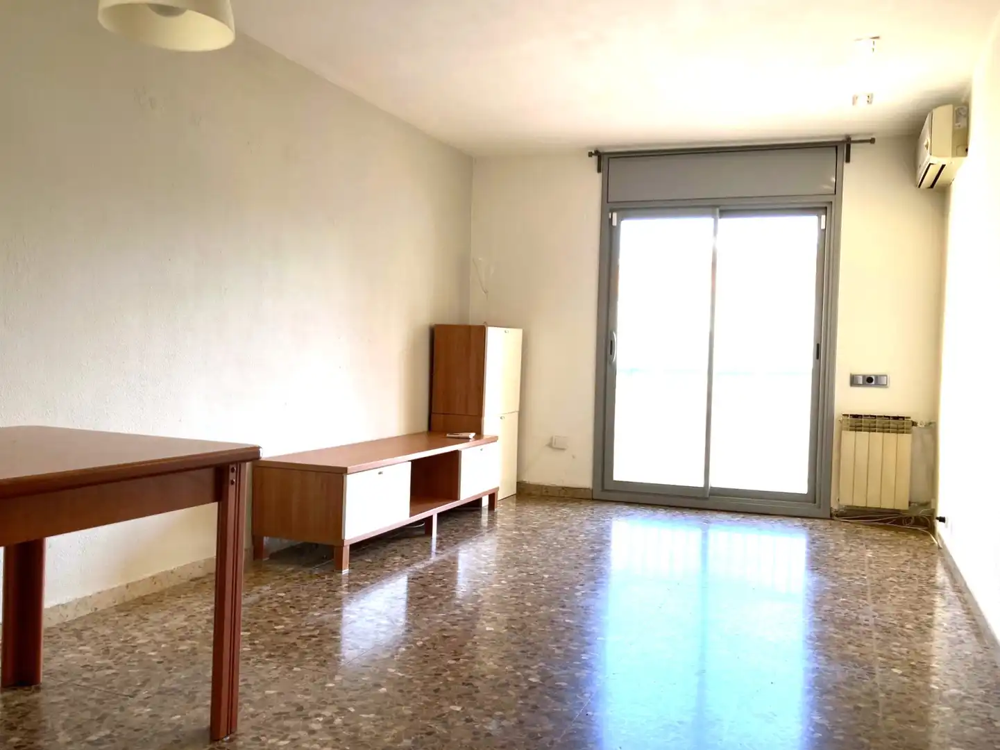 Sala de estar de Ático en venta en L'Hospitalet de Llobregat con Aire acondicionado, Calefacción y Terraza