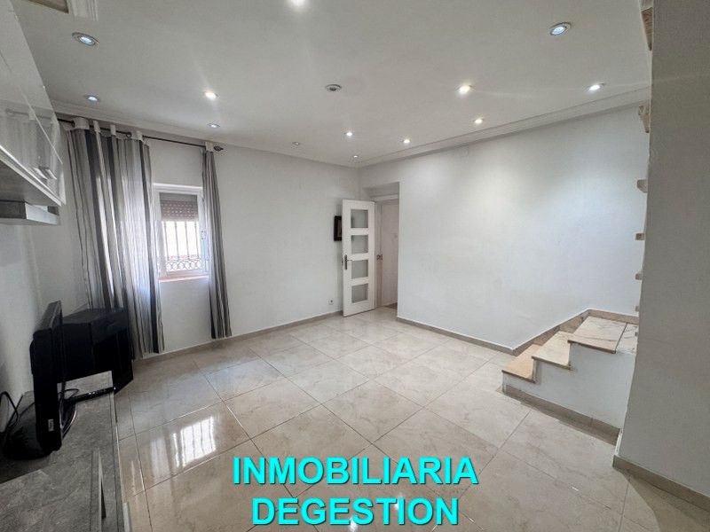 Casa adosada en venta en Linares con Aire acondicionado, Terraza y Amueblado