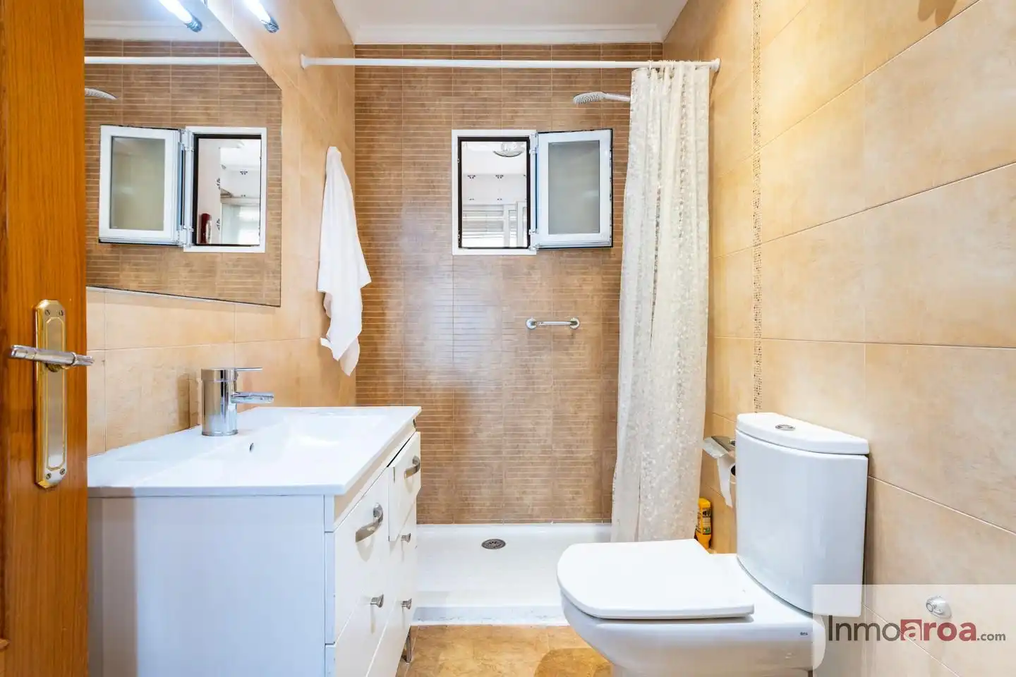 Baño de Piso en venta en L'Eliana con Calefacción y Balcón