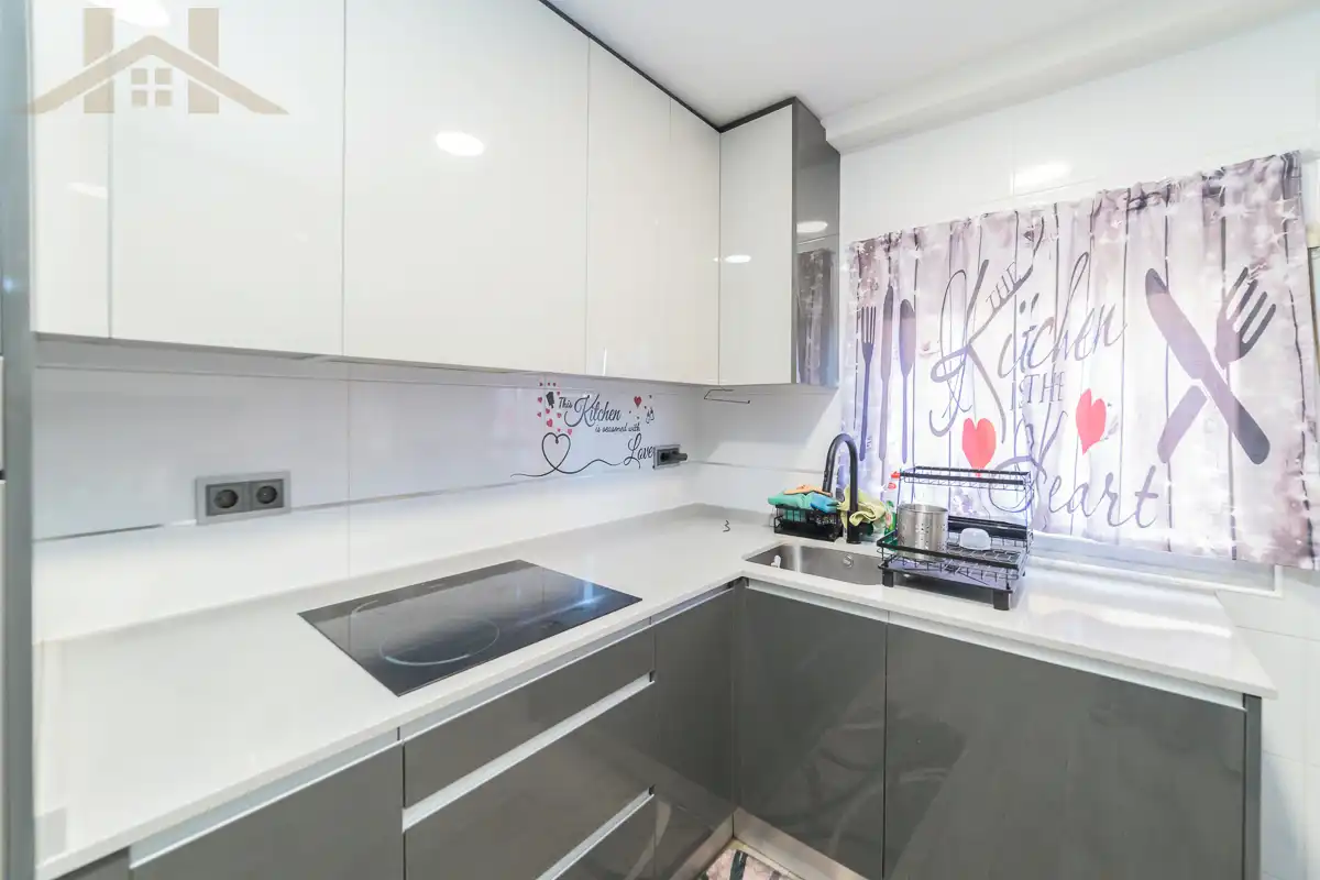 Flat with lift for sale in Calle Viñas
