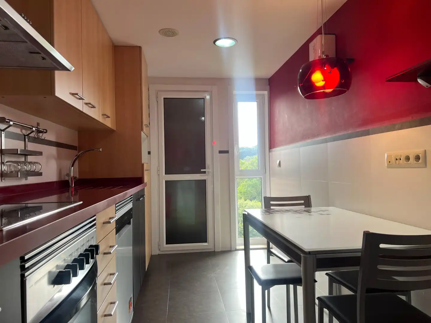 Küche von Wohnung zur Miete in Cambre  mit Heizung, Abstellraum und Möbliert