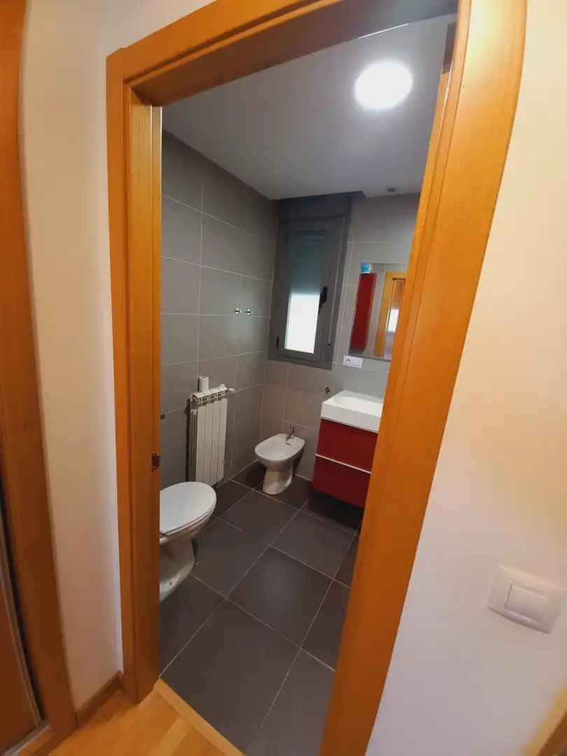 Bany de Pis en venda en Ciudad Real amb Calefacció, Terrassa i Traster