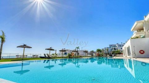 Duplex en venta en La Alcaidesa con impresionantes vistas al mar en Alcaidesa Links