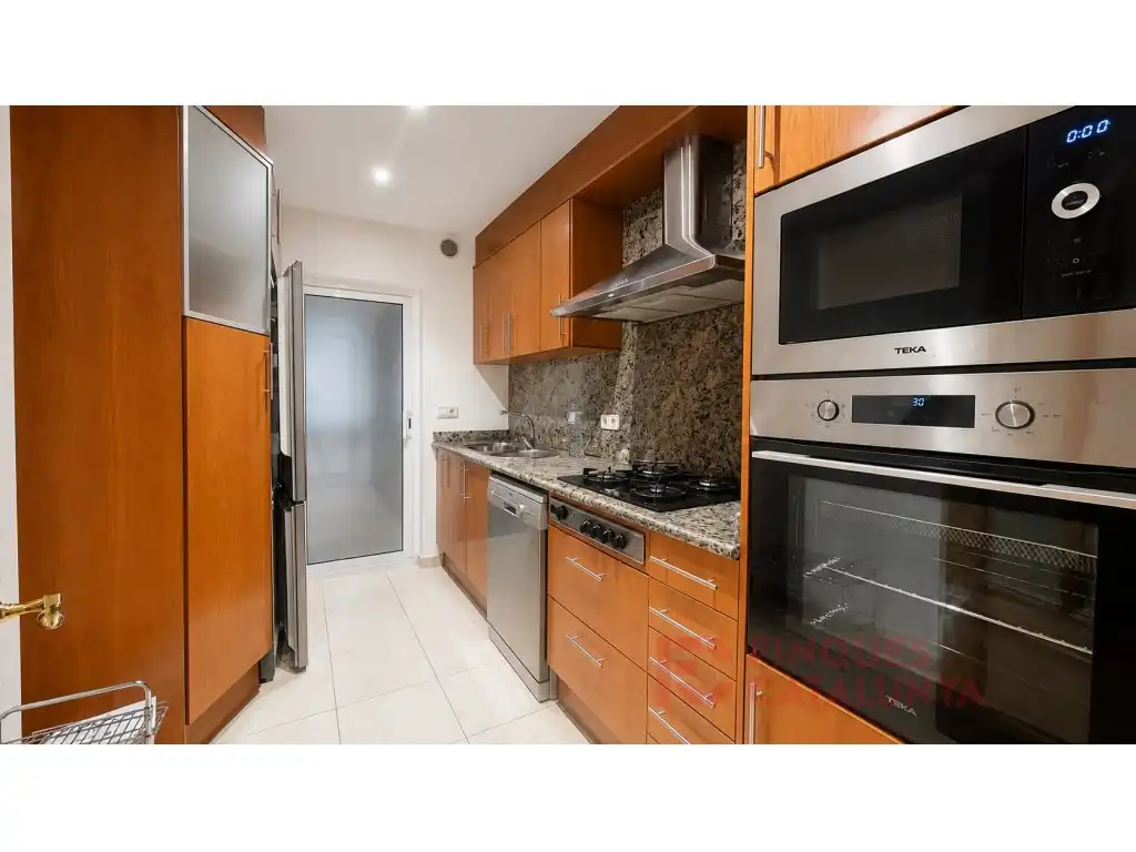 Küche von Wohnung zum Verkauf in Girona