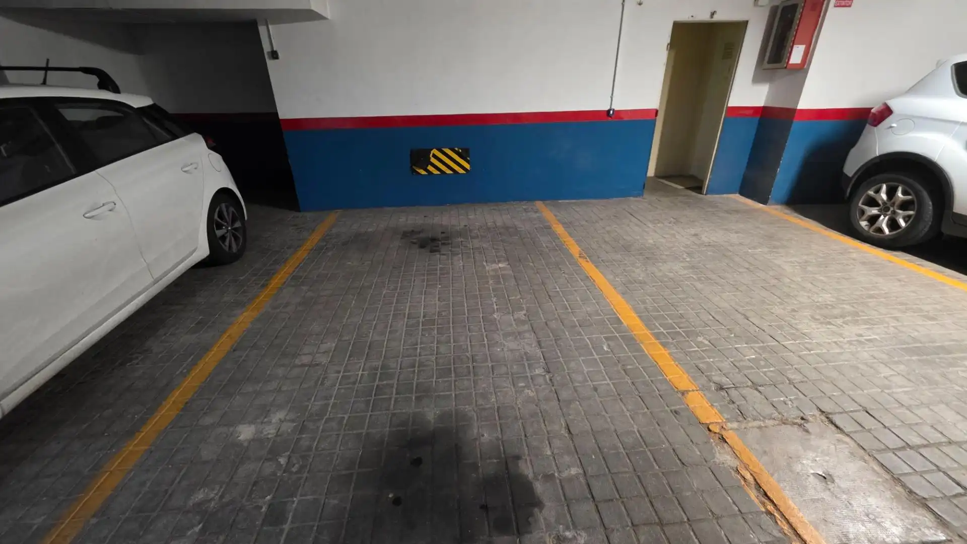 Parking of Flat for sale in Paracuellos de Jarama  with Heating, Storage room and Swimming Pool
