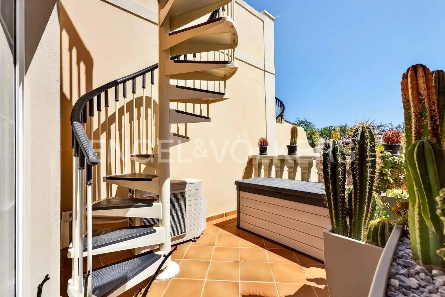 Terrasse von Haus oder Chalet zum Verkauf in Arona mit Klimaanlage, Terrasse und Schwimmbad