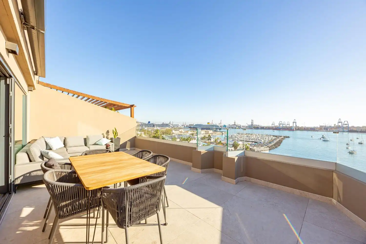 Terrasse von Dachboden zum Verkauf in Las Palmas de Gran Canaria mit Klimaanlage, Terrasse und Möbliert