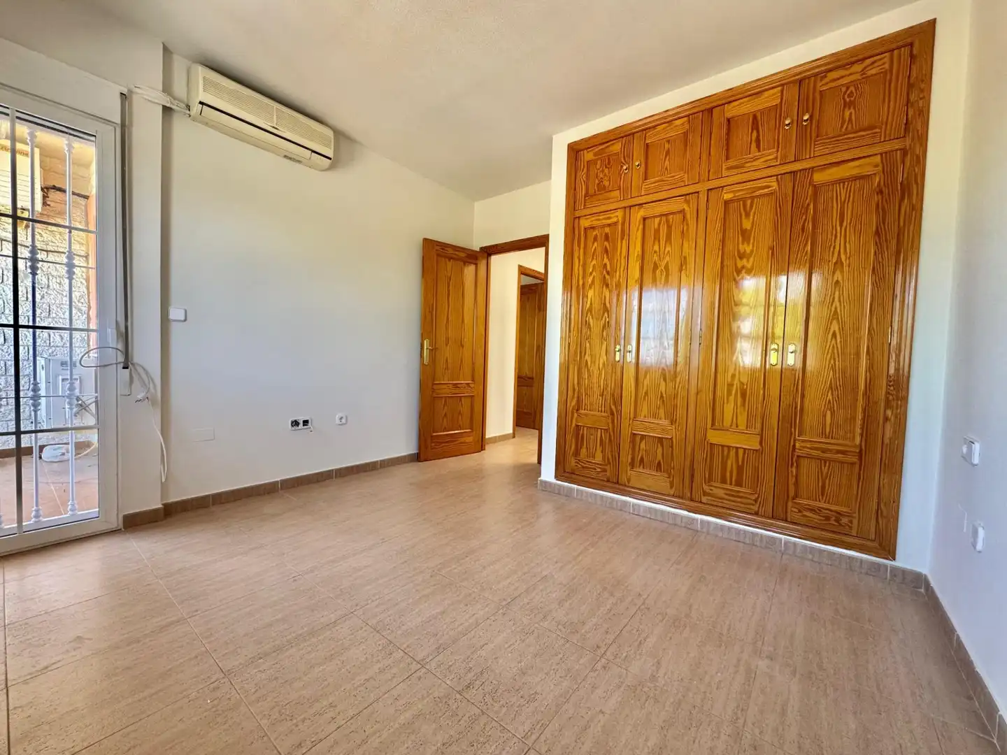 Habitación de Dúplex en venta en Murcia con Aire acondicionado, Terraza y Trastero