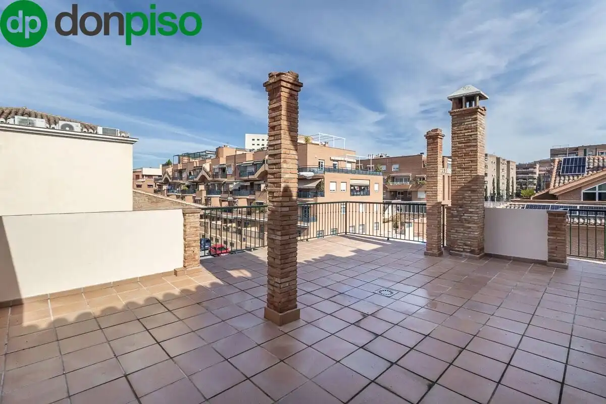 Terraza de Casa adosada en venta en Granada con Calefacción, Jardín privado y Terraza
