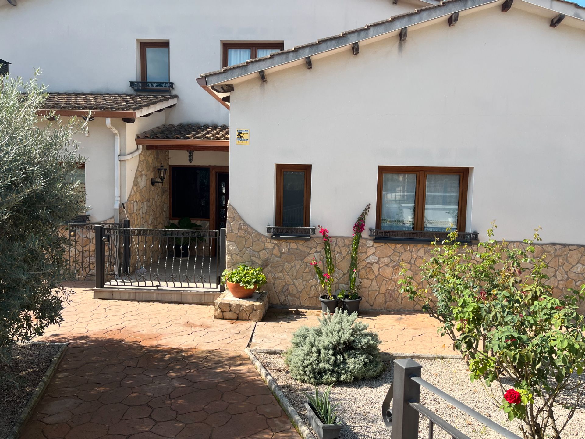 Vista exterior de Casa o xalet en venda en Vilanova del Vallès amb Aire condicionat, Calefacció i Jardí privat