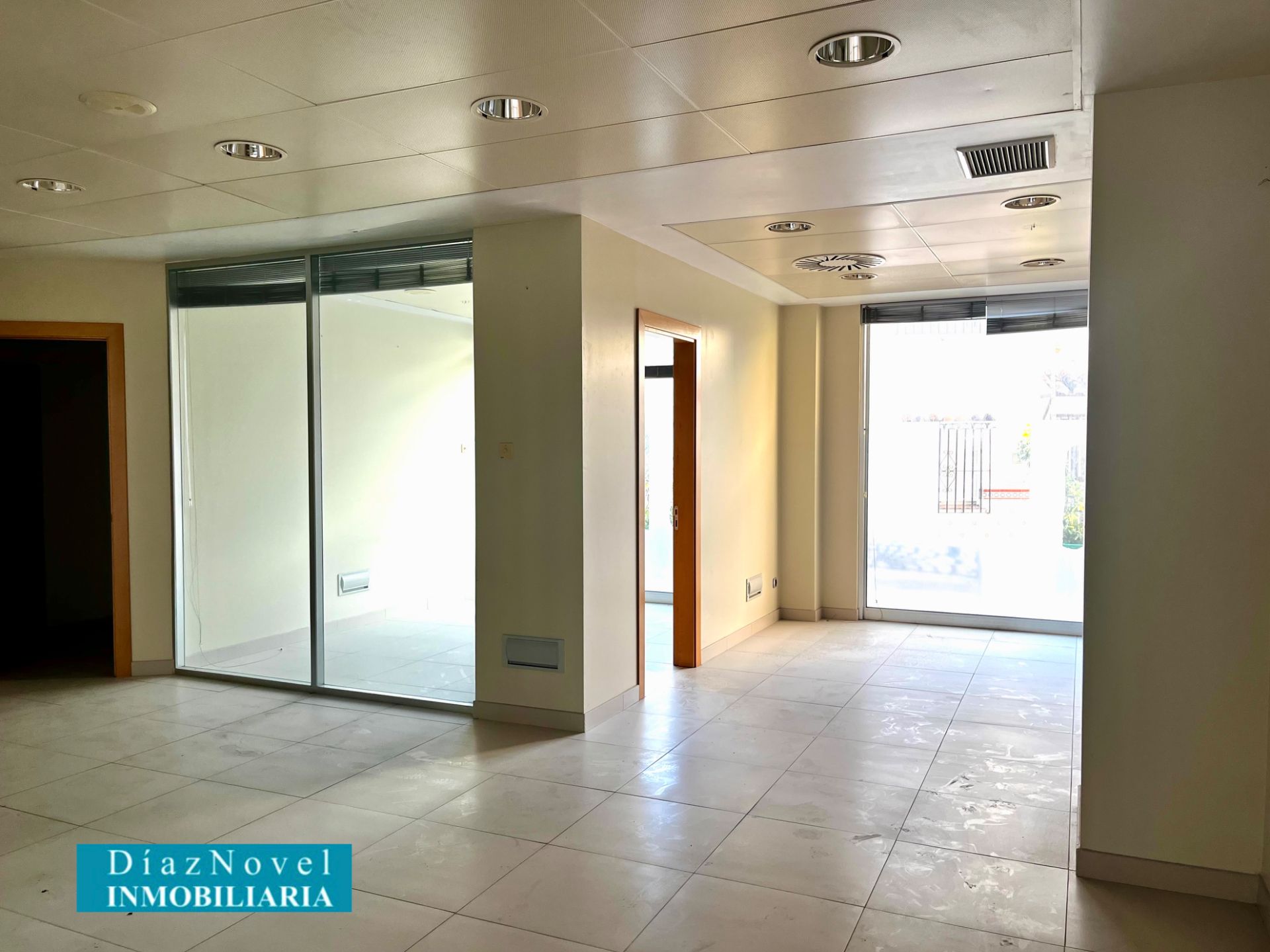 Local en venda en Rincón de la Victoria amb Aire condicionat