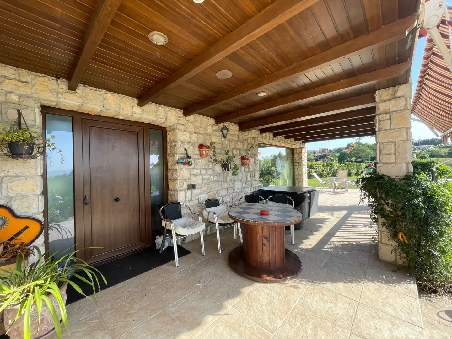 Terrassa de Casa o xalet en venda en Gijón  amb Calefacció, Jardí privat i Parquet