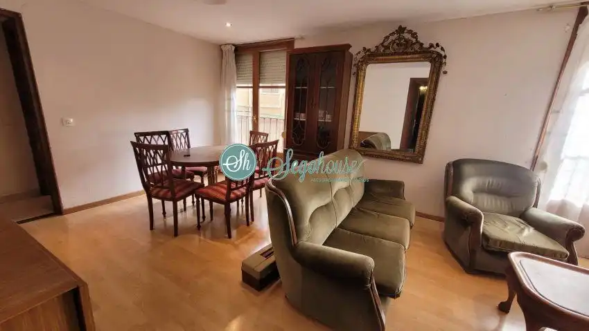 Comedor de Piso en venta en Segovia con Calefacción y Balcón