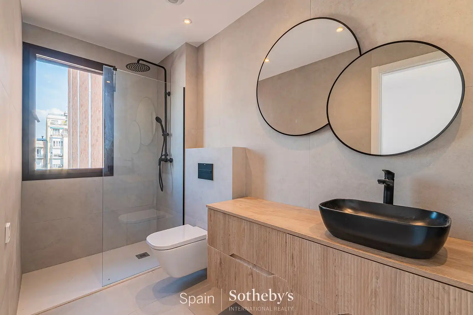 Bany de Àtic en venda en Barcelona amb Aire condicionat, Calefacció i Terrassa