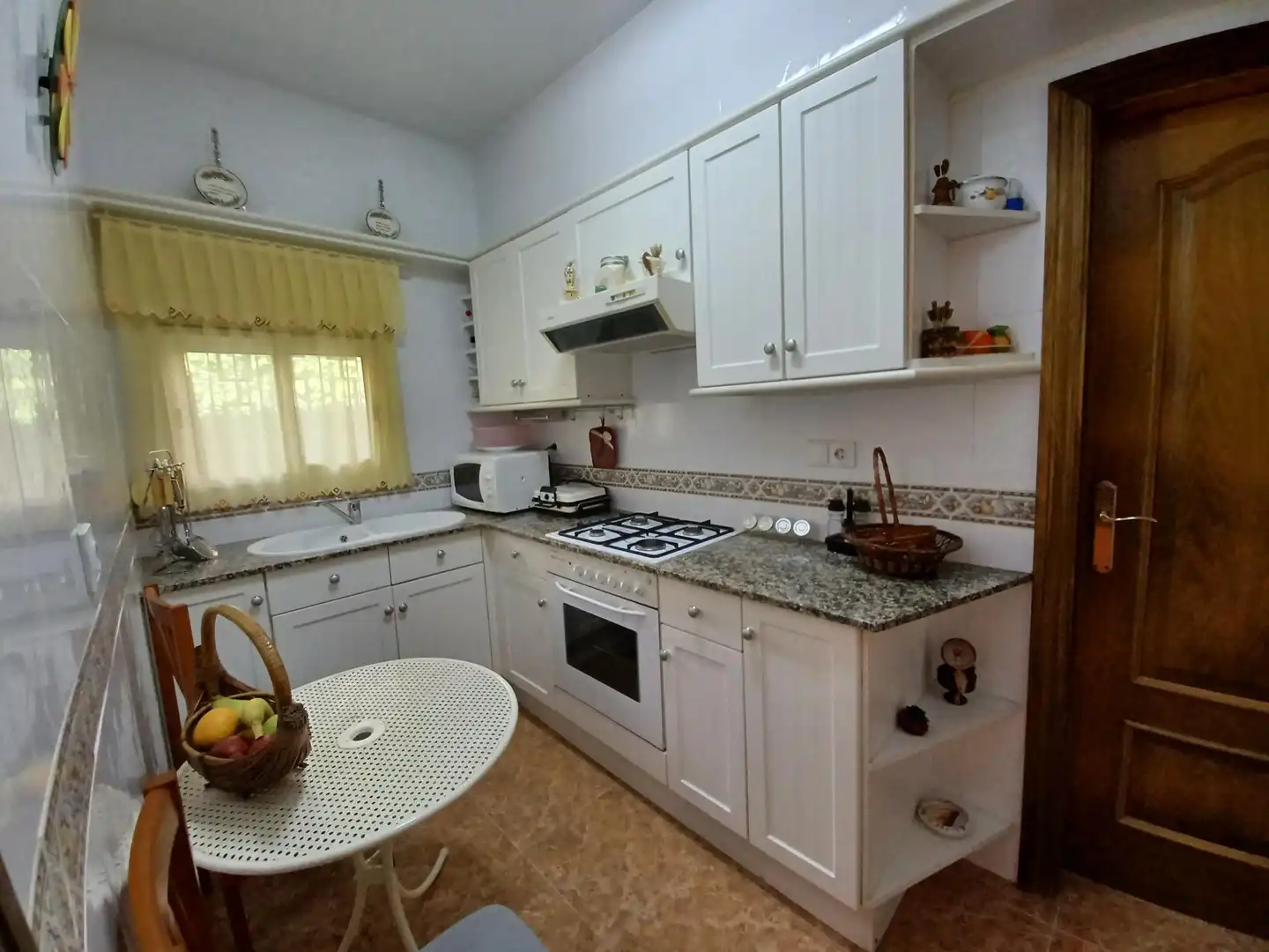 Cuina de Casa o xalet en venda en Cubelles amb Jardí privat
