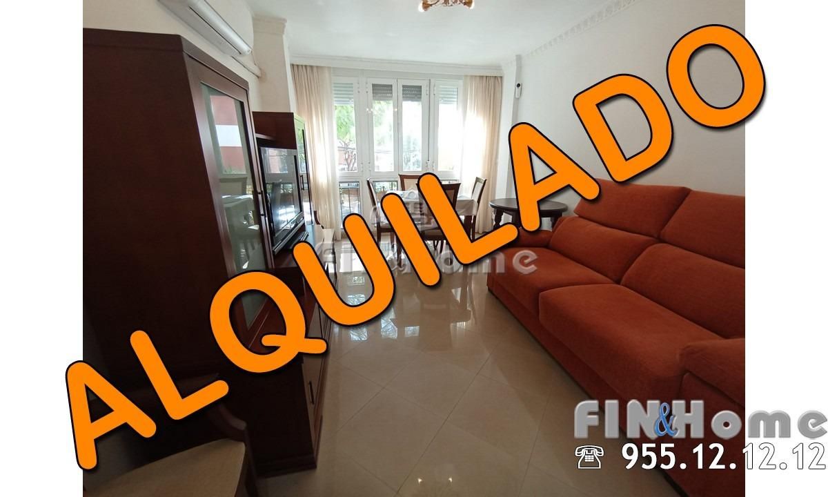 Sala d'estar de Pis de lloguer en  Sevilla Capital amb Aire condicionat i Calefacció