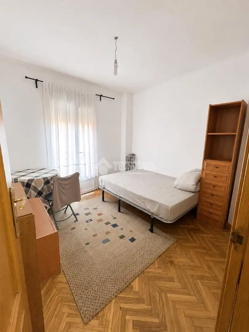Habitación de Piso en venta en Madrid con Calefacción y Terraza