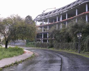 Vista exterior de Edifici en venda en Pontedeume