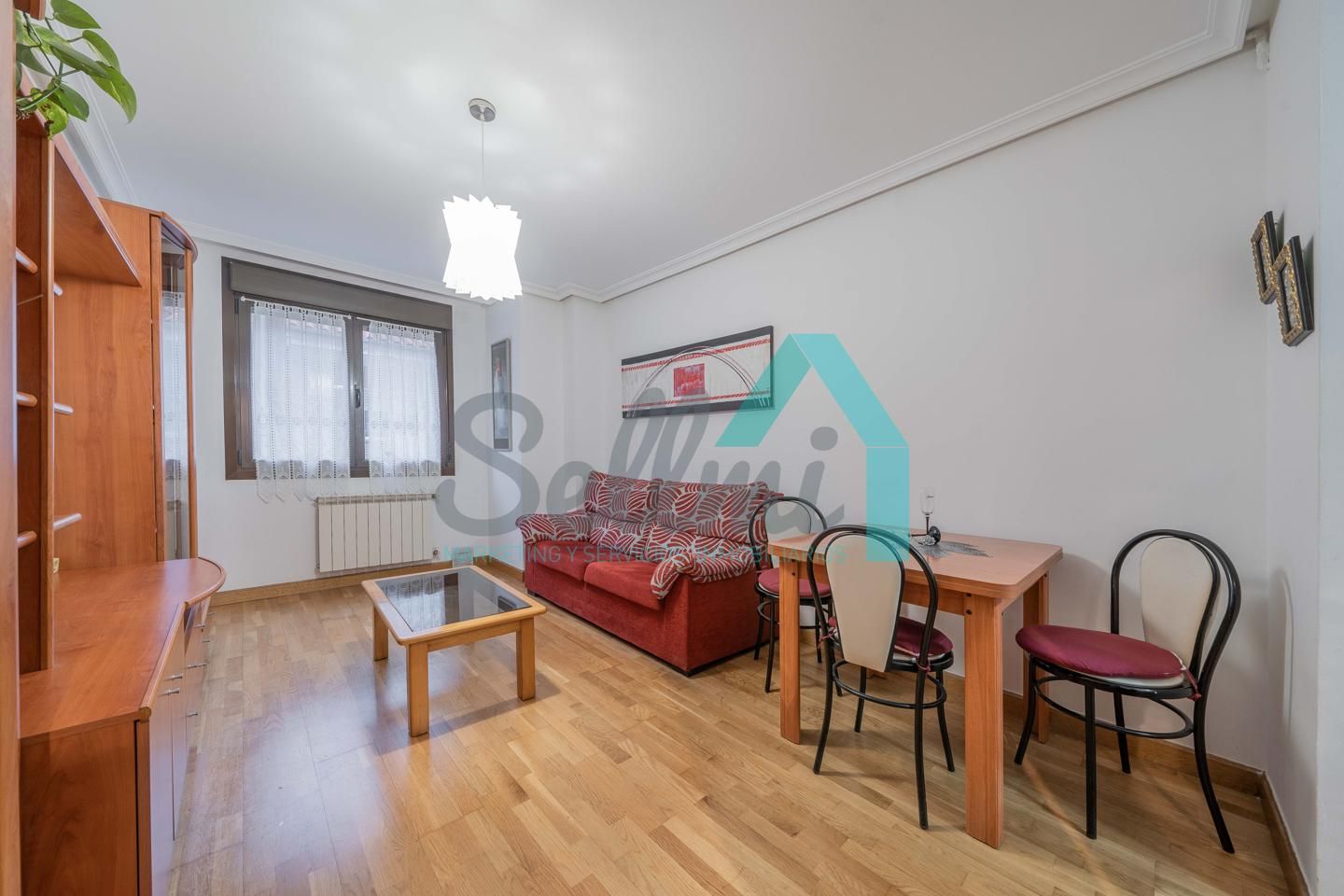 Living room of Flat for sale in Oviedo   with Heating, Parquet flooring and Terrace