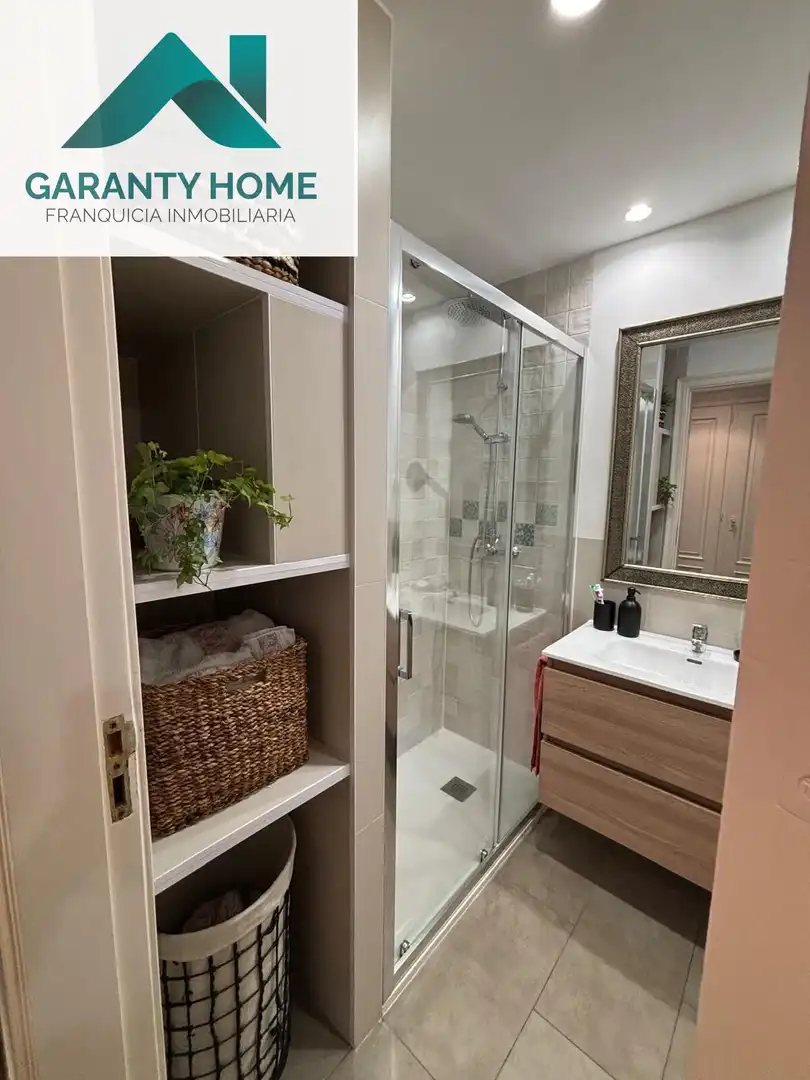Baño de Piso en venta en Madrid con Aire acondicionado, Calefacción y Terraza