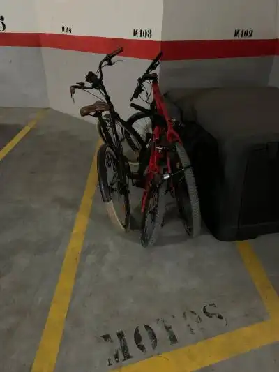 Parkplatz von Garage zum Verkauf in Estepona