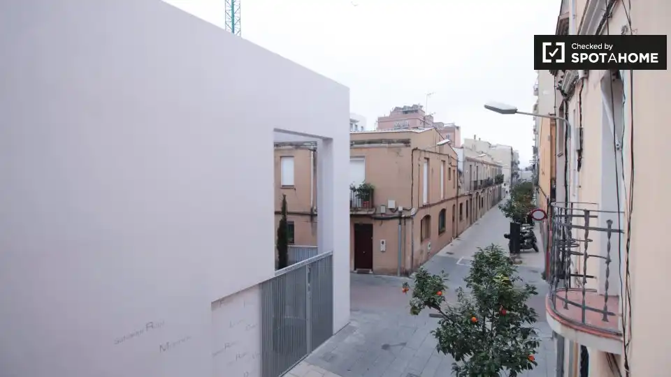 Piso con terraza en alquiler en Sant Martí, imagen 4